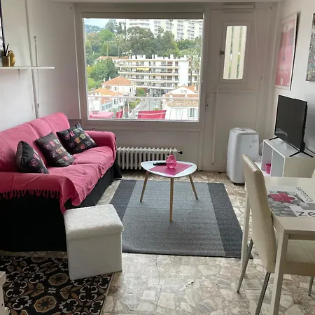 Studio Apartment *